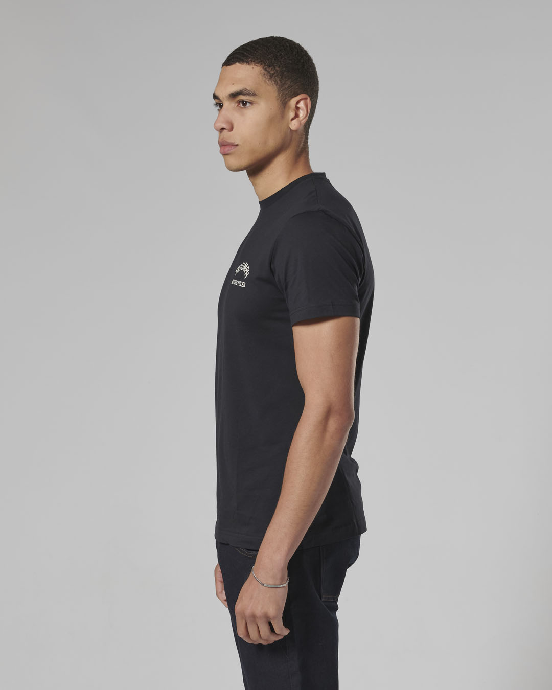Castle T-Shirt Black photo 3